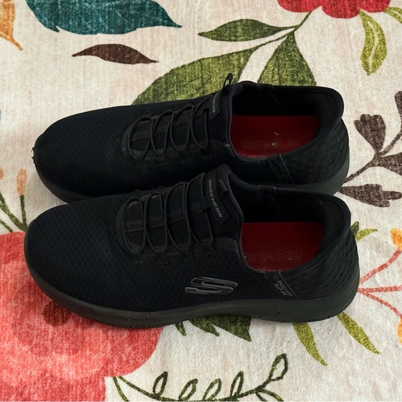 Skechers Women’s Slip Ins Black Sneakers Size 9 - Picture 4 of 9